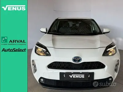 Usata Toyota Yaris Cross Business Edition 116 CV (85 kW) 2023 Bianco SUV