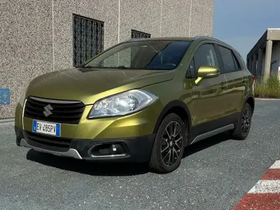 Usata Suzuki SX4 S-Cross 120 CV (88 kW) 2014 Oro SUV