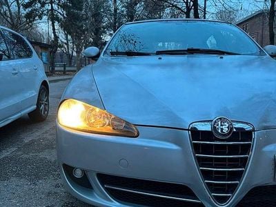 Usata Alfa Romeo 147 Distinctive 105 CV (77 kW) 2008 Grigio Utilitaria