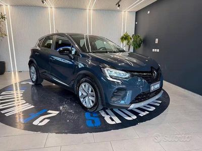 Usata Renault Captur Intens 100 CV (73 kW) 2020 Blu SUV