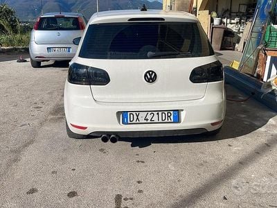 Usata VW Golf VI 122 CV (89 kW) 2009 Bianco Utilitaria
