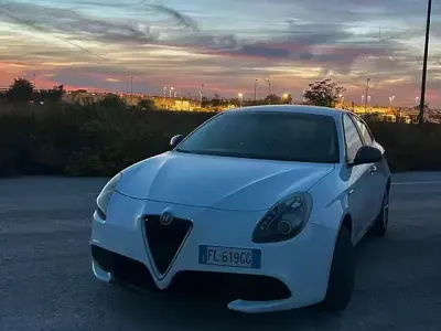 Usata Alfa Romeo Giulietta 120 CV (88 kW) 2017 Bianco Utilitaria