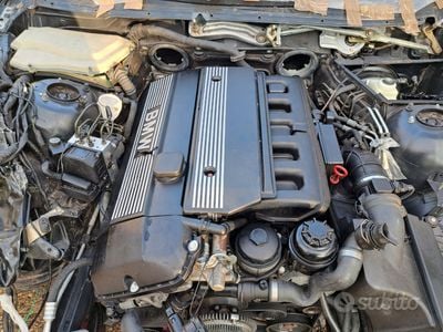 Begagnad BMW 528 193 HK (141 kW) 2000 Sedan