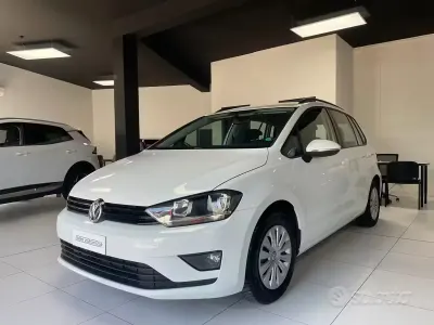 Usata VW Golf Sportsvan Trendline 110 CV (80 kW) 2015 Bianco Monovolume