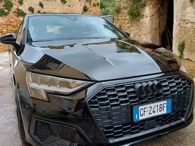 Usata Audi A3 110 CV (80 kW) 2021 Nero Berlina
