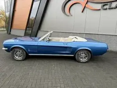 Usata Ford Mustang 324 CV (238 kW) 1967 Blu Cabrio