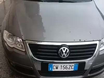 Usata VW Passat 140 CV (102 kW) 2005 Grigio Station wagon