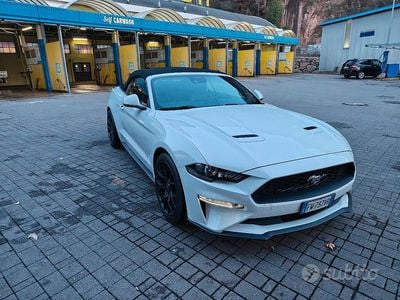 Usata Ford Mustang 2019 Bianco Cabrio
