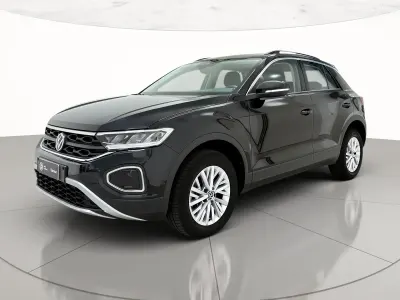 Usata VW T-Roc Life 150 CV (110 kW) 2025 Deep black perlato SUV