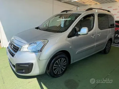 Usata Peugeot Partner 99 CV (72 kW) 2015 Grigio Monovolume