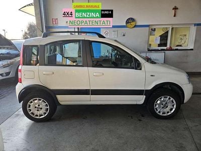 Usata Fiat Panda 4x4 Climbing 60 CV (44 kW) 2007 Bianco Utilitaria