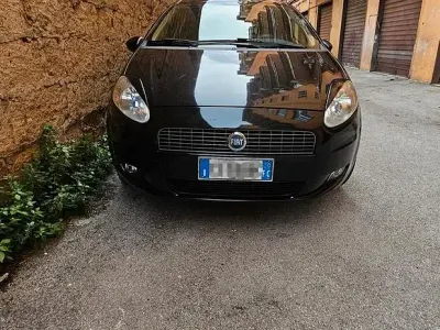 Usata Fiat Grande Punto 65 CV (47 kW) 2008 Nero Utilitaria