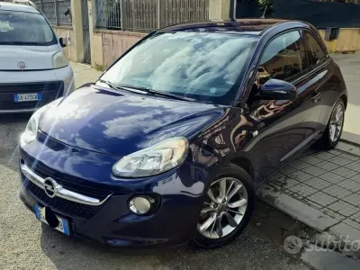 Usata Opel Adam 69 CV (50 kW) 2014 Bluazzurro Utilitaria