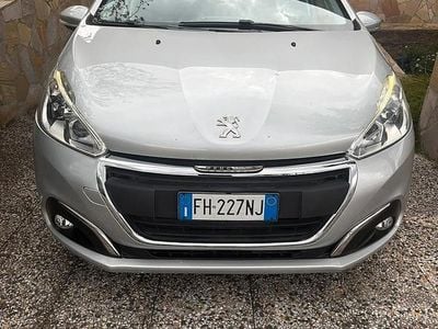 Usata Peugeot 208 Active 82 CV (60 kW) 2017 Grigio Utilitaria