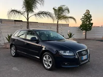 Usata Audi A3 Ambition 90 CV (66 kW) 2010 Blu Utilitaria