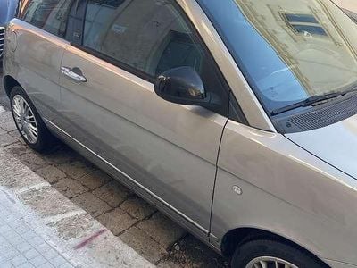 Usata Lancia Ypsilon 75 CV (55 kW) 2011 Utilitaria