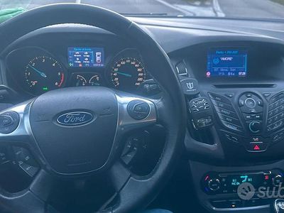 Usata Ford Focus 90 CV (66 kW) 2012 Grigio Berlina