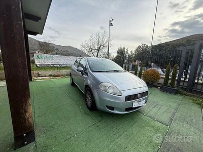 Usata Fiat Grande Punto 65 CV (47 kW) 2006 Grigio Utilitaria