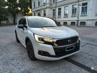 Usata DS Automobiles DS4 Crossback Sport Chic 120 CV (88 kW) 2017 Bianco SUV