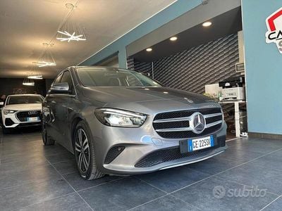 Usata Mercedes B180 115 CV (84 kW) 2021 Grigio Monovolume