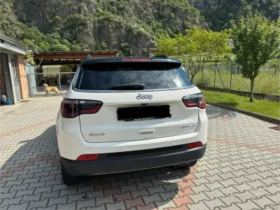 Usata Jeep Compass 140 CV (102 kW) 2018 Bianco SUV