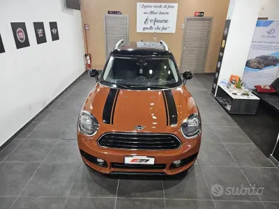 Usata Mini Cooper Countryman Hype 136 CV (100 kW) 2017 Arancione SUV