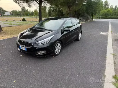 Usata Kia Ceed 110 CV (80 kW) 2012 Nero Utilitaria