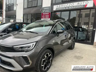 Usata Opel Crossland 130 CV (95 kW) 2023 Grigio SUV