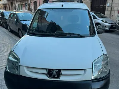Usata Peugeot Partner 90 CV (66 kW) 2006 Bianco Monovolume