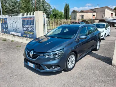 Usata Renault Mégane GrandTour 95 CV (69 kW) 2020 Blu Station wagon