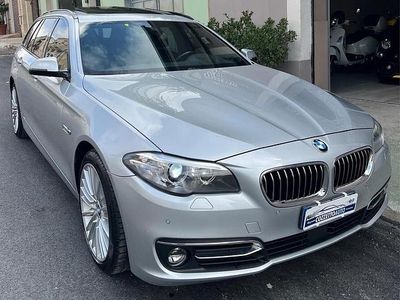 Usata BMW 520 Luxury Line 190 CV (139 kW) 2016 Grigio Station wagon