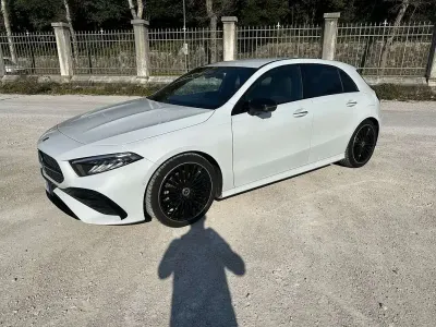 Usata Mercedes A180 AMG Line Premium Plus 136 CV (100 kW) 2023 Bianco Berlina