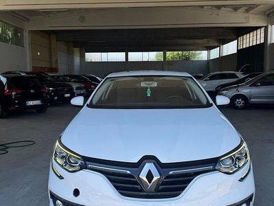 Bianco Usata 2020 Renault Mégane IV Intens Berlina | 11.000 € (Buon prezzo)
