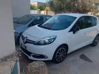 Usata Renault Scenic E-Tech 2013 Bianco Utilitaria