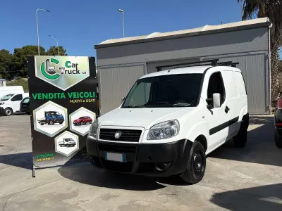 Usata Fiat Doblò Active 103 CV (75 kW) 2009 Bianco Monovolume