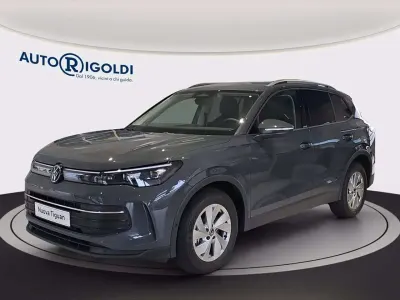 Nuova VW Tiguan R-line Plus 150 CV (110 kW) 2025 Dolphin grey metallizzato SUV