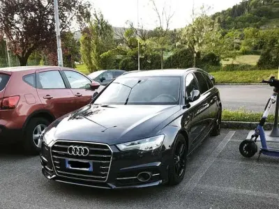 Usata Audi A6 Business Plus 190 CV (139 kW) 2018 Blu Station wagon