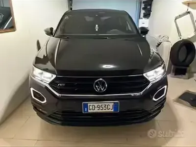 Usata VW T-Roc R-line 150 CV (110 kW) 2021 Nero SUV