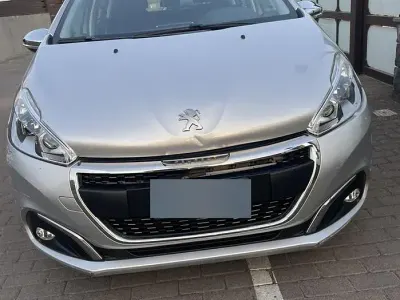 Usata Peugeot 208 75 CV (55 kW) 2016 Grigio Utilitaria