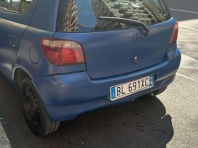 Usata Toyota Yaris 1999 Blu Berlina