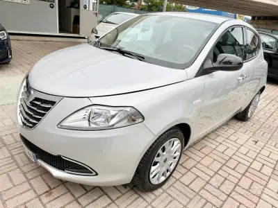 Brugt Lancia Ypsilon Silver 69 HK (50 kW) 2012 Grå Hatchback
