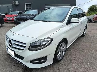 Begagnad Mercedes B200