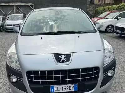 Usata Peugeot 3008 Business-Line 112 CV (82 kW) 2011 Grigio Station wagon