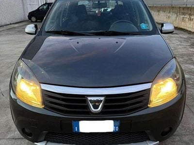 Usata Dacia Sandero Stepway 84 CV (61 kW) 2012 Berlina