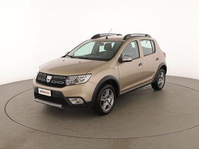Usata Dacia Sandero Comfort 90 CV (66 kW) 2020 Oro