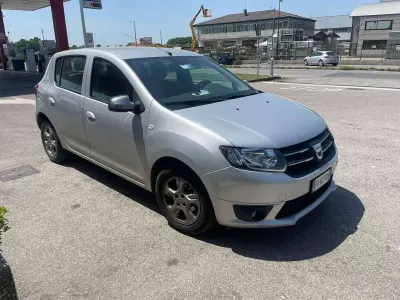 Usata Dacia Sandero 75 CV (55 kW) 2015 Argento Berlina