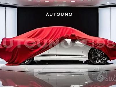 Usata Subaru Outback Premium 169 CV (124 kW) 2021 Bianco Station wagon