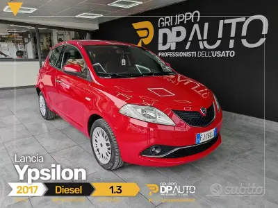 Usata Lancia Ypsilon Silver 95 CV (69 kW) 2017 Rosso Utilitaria