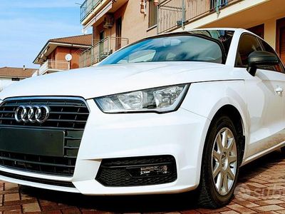 Bianco Usata 2015 Audi A1 Sportback Utilitaria | 6990 € (Super prezzo)