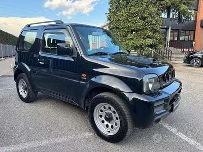 Usata Suzuki Jimny 86 CV (63 kW) 2007 Nero SUV